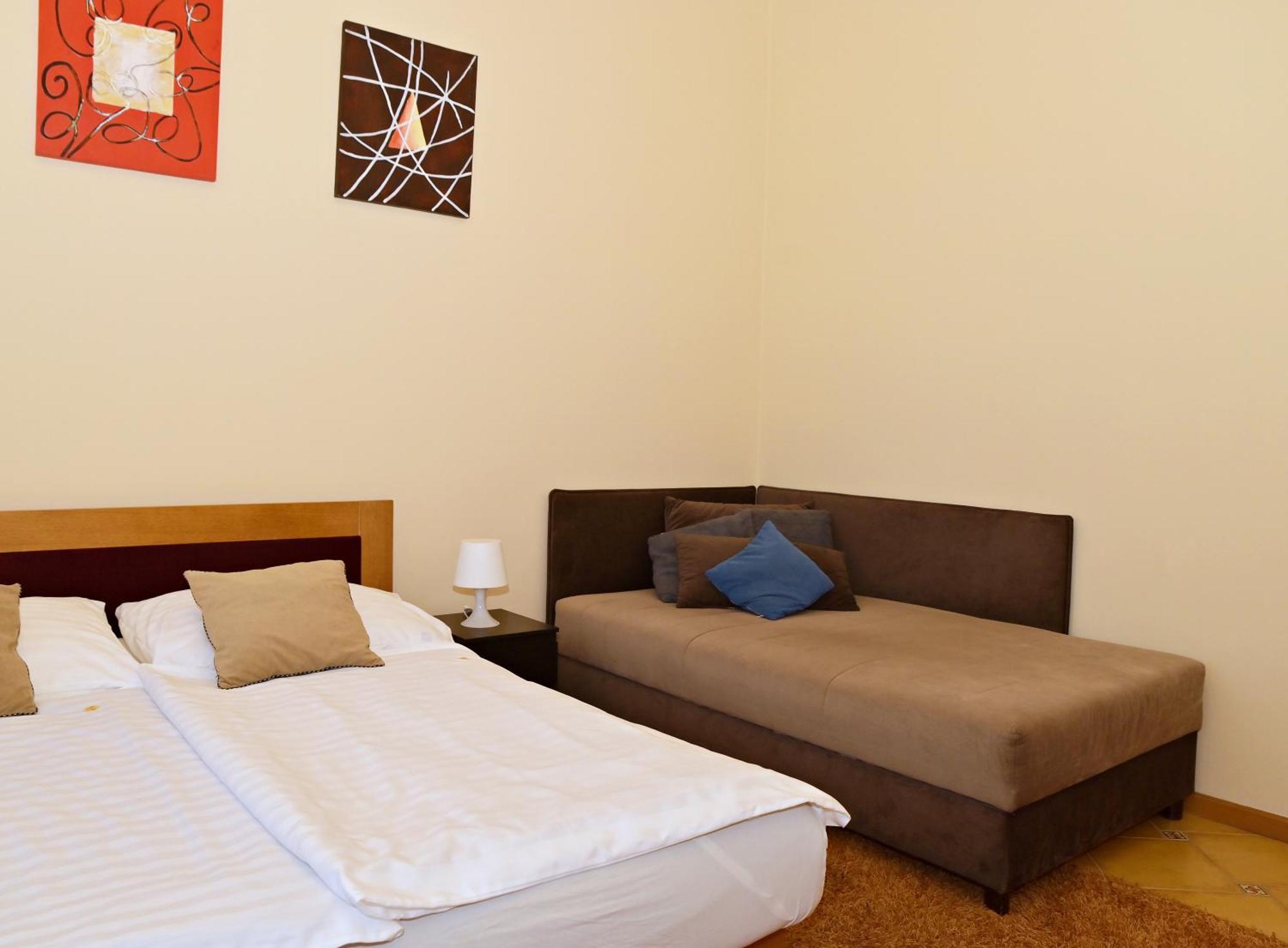 Makotel Apartmanhaz Extérieur photo