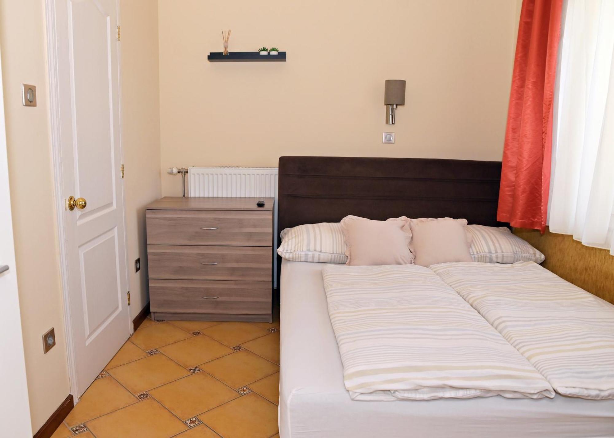 Makotel Apartmanhaz Extérieur photo